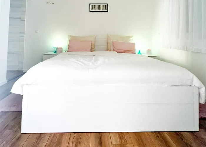 Sunador - Adults Only アパート ツリクヴェニツァ